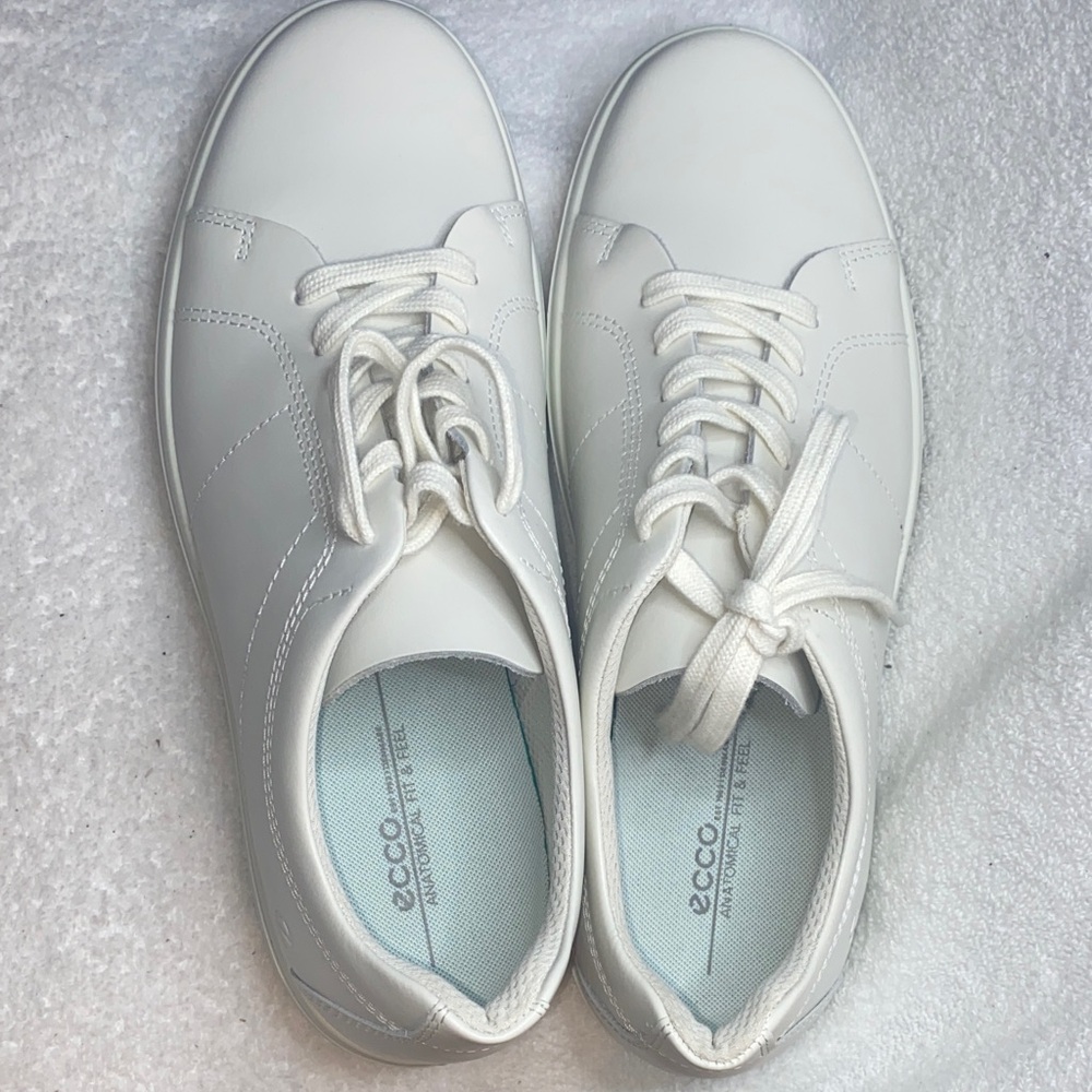 Ecco All-White Leather Lace-Up Sneakers